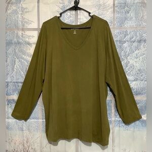 Woman Within Green V-Neck Long Sleeve
Top 22/24 Plus Size Soft Stretch Basic